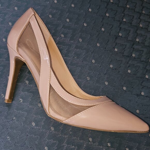 Thalia Sodi Patent Leather Nude 3.5 Inch Heels with Mesh Side Accents Size 6M - Picture 3 of 14